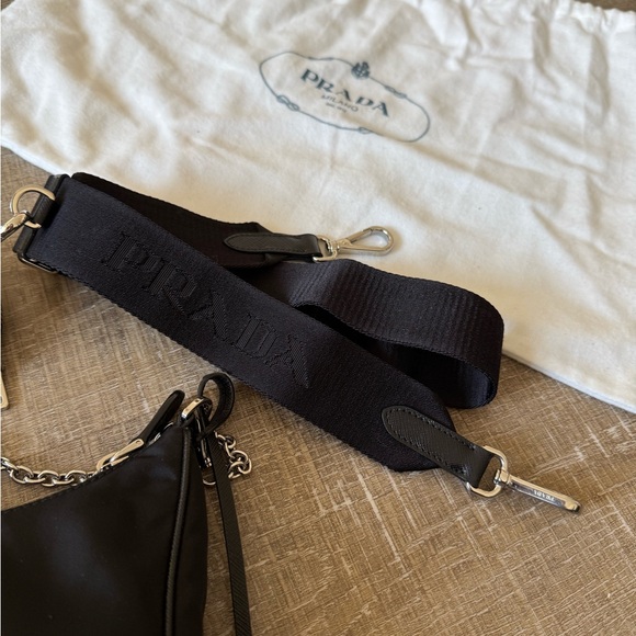 Prada Re-Edition 2005 Bag - Picture 13 of 16